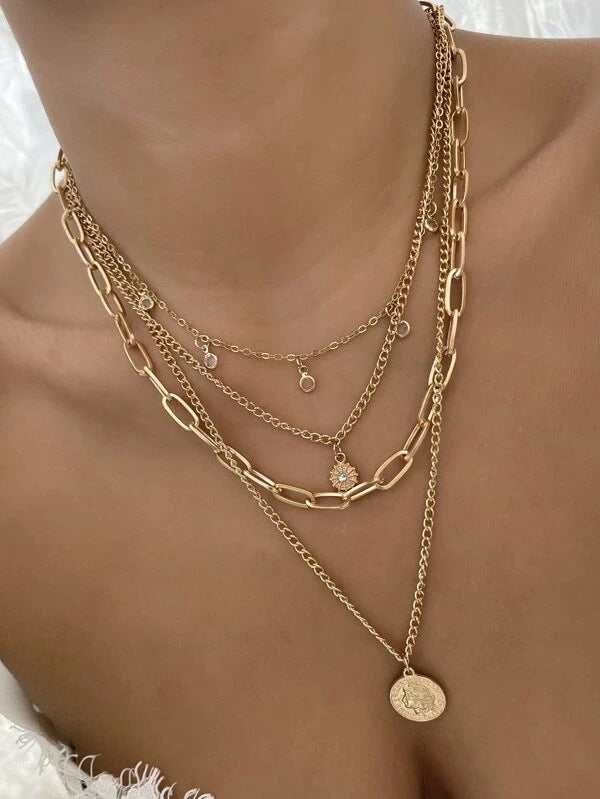 4-piece necklaces set